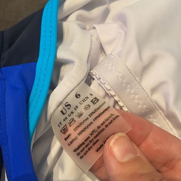 Women’s One Piece Racerback Swimsuit Size 6 NEW - Picture 6 of 8